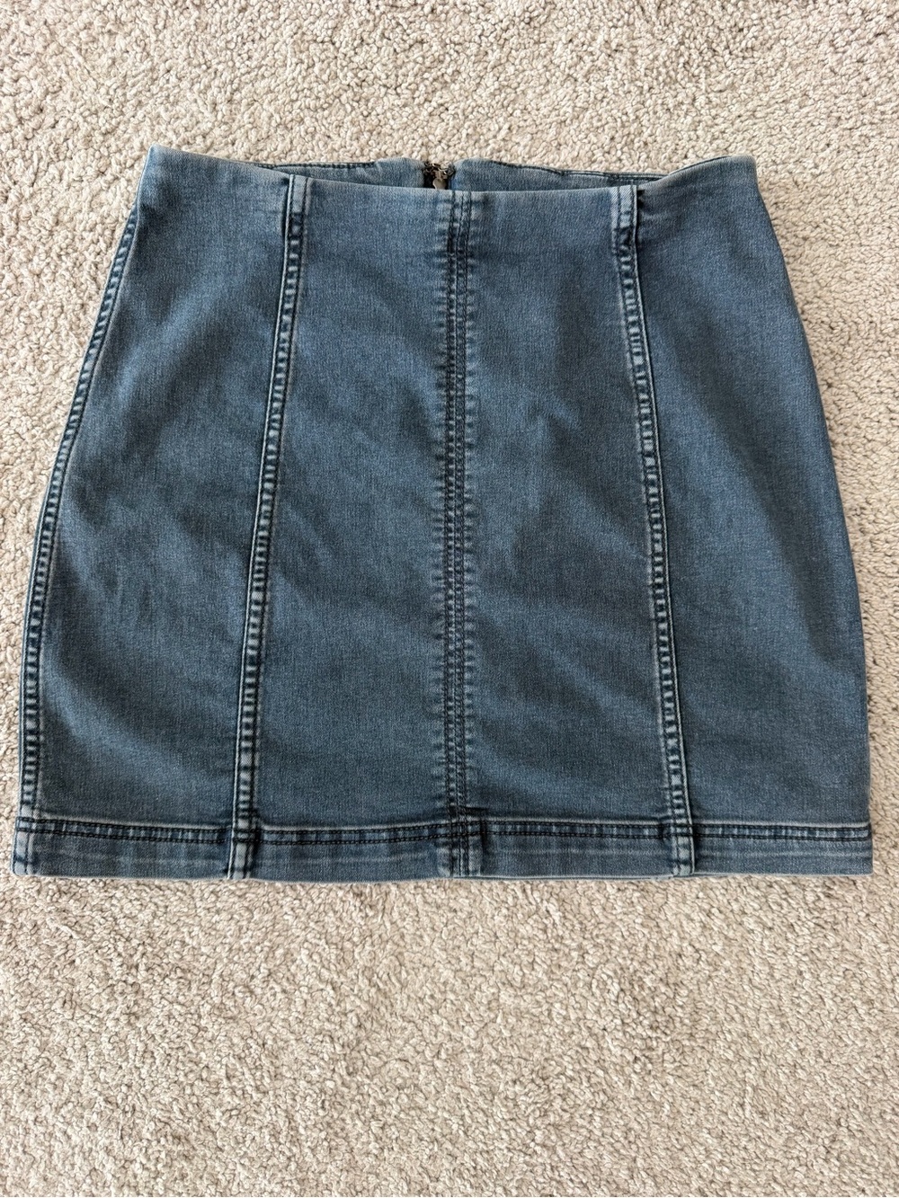 Free People Washed Blue Denim Mini Skirt Strech size 10 (runs small)